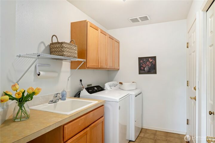 Property Photo:  9206 NE 126th Place  WA 98034 