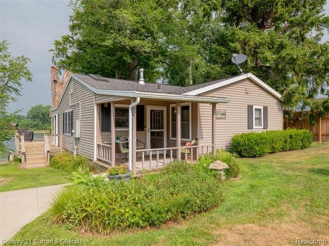 60846 N Lakeshore Drive  Lawrence Twp MI 49064 photo