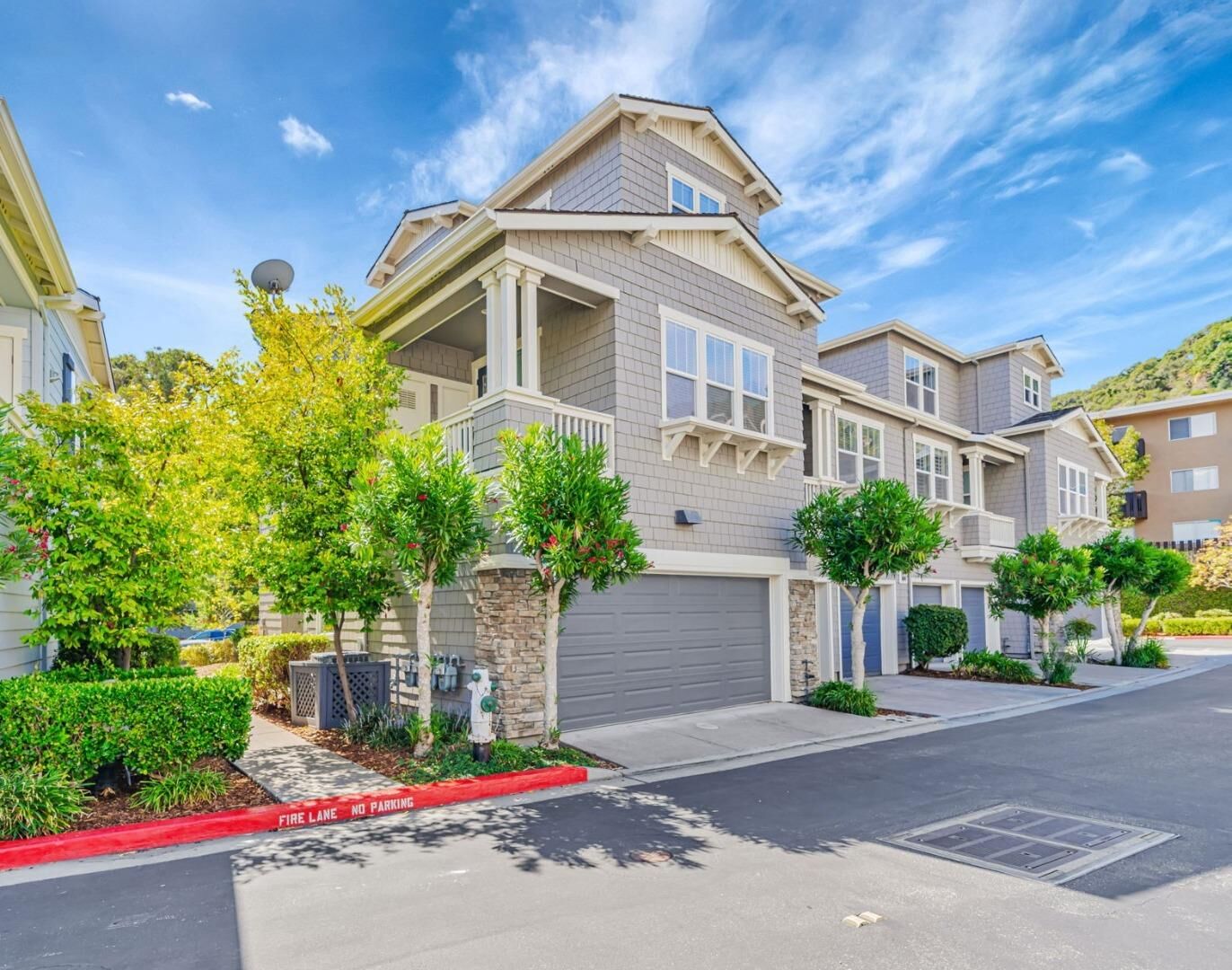 Property Photo:  100 Live Oak Way 104  CA 94002 