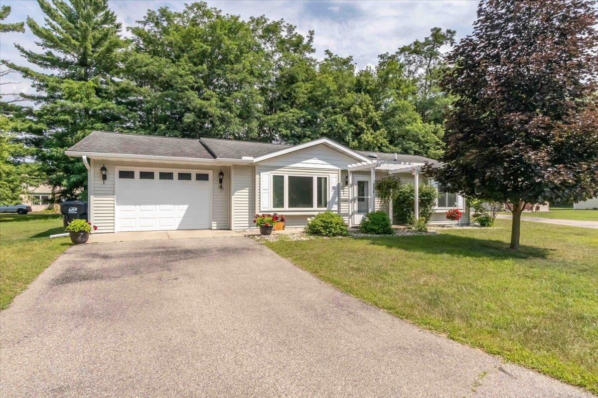 Property Photo:  402 B Quincy Street  WI 53934 