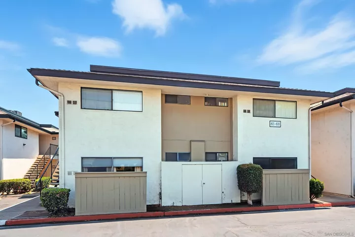 Property Photo:  450 W Vermont Ave 807  CA 92025 