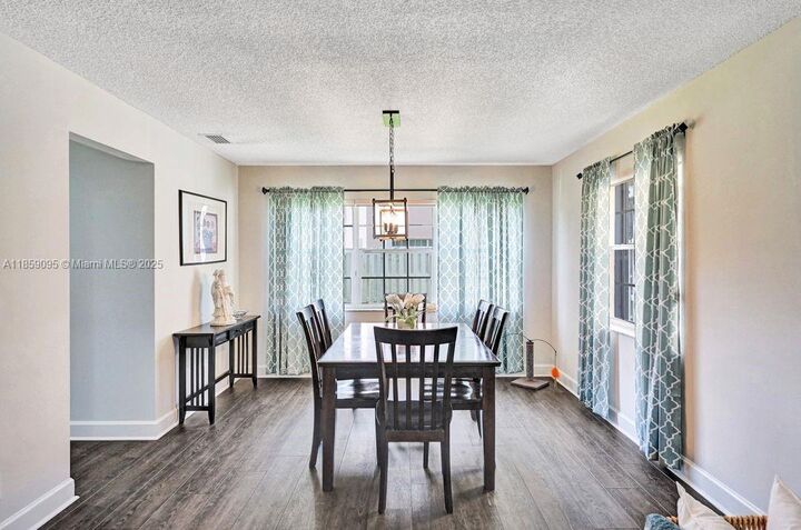 Property Photo:  285 Bridgeton Way  FL 33326 