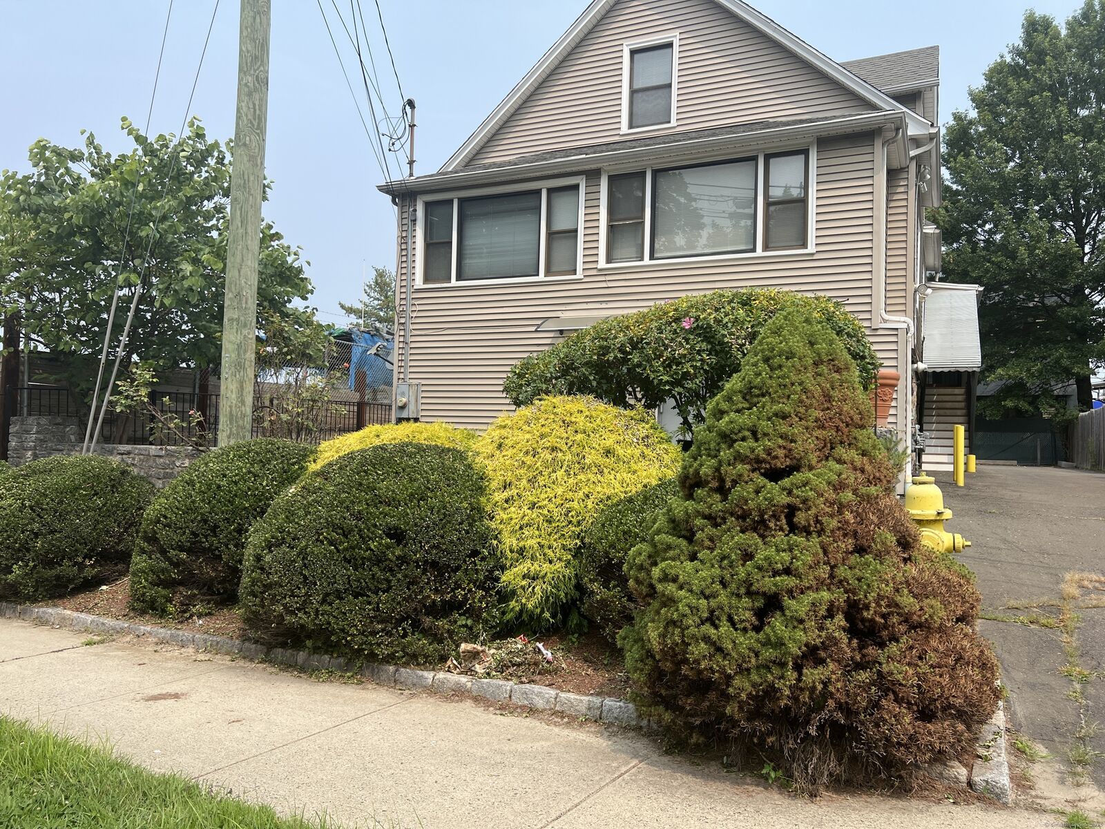 Property Photo:  39 Grenhart Road  CT 06902 