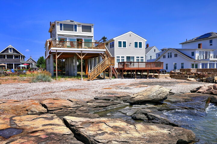 Property Photo:  4 Cambridge Court  CT 06512 