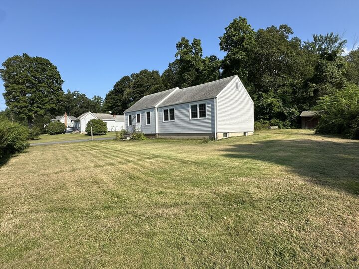 Property Photo:  31 Thayer Avenue  CT 06019 