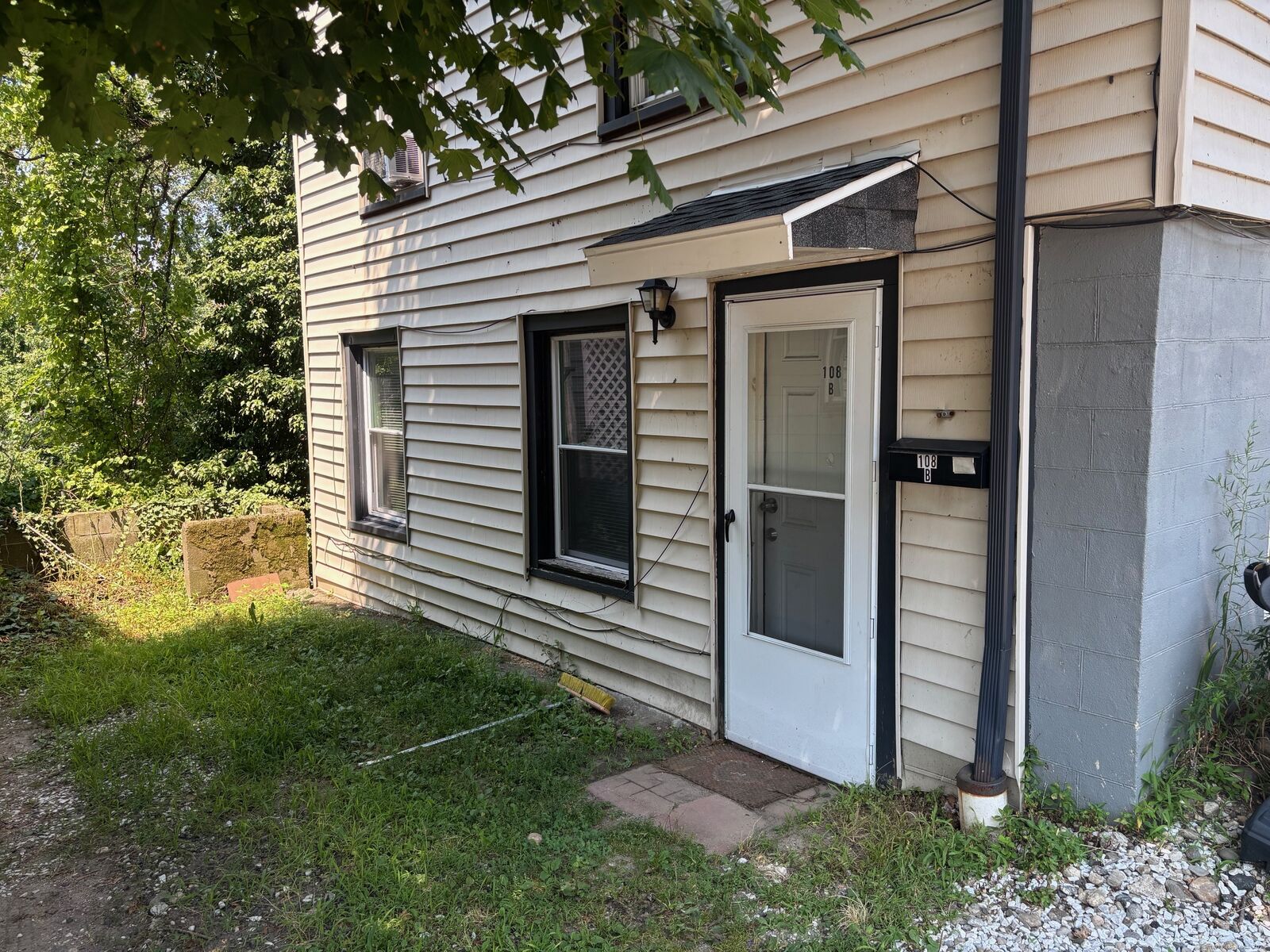 Property Photo:  108 Derby Avenue B  CT 06418 