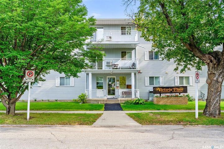 Property Photo: 66 19th Street W 306 SK S6V 7T6