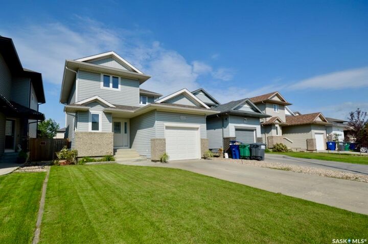 Property Photo:  227 Korol Crescent  SK S7R 0E3 