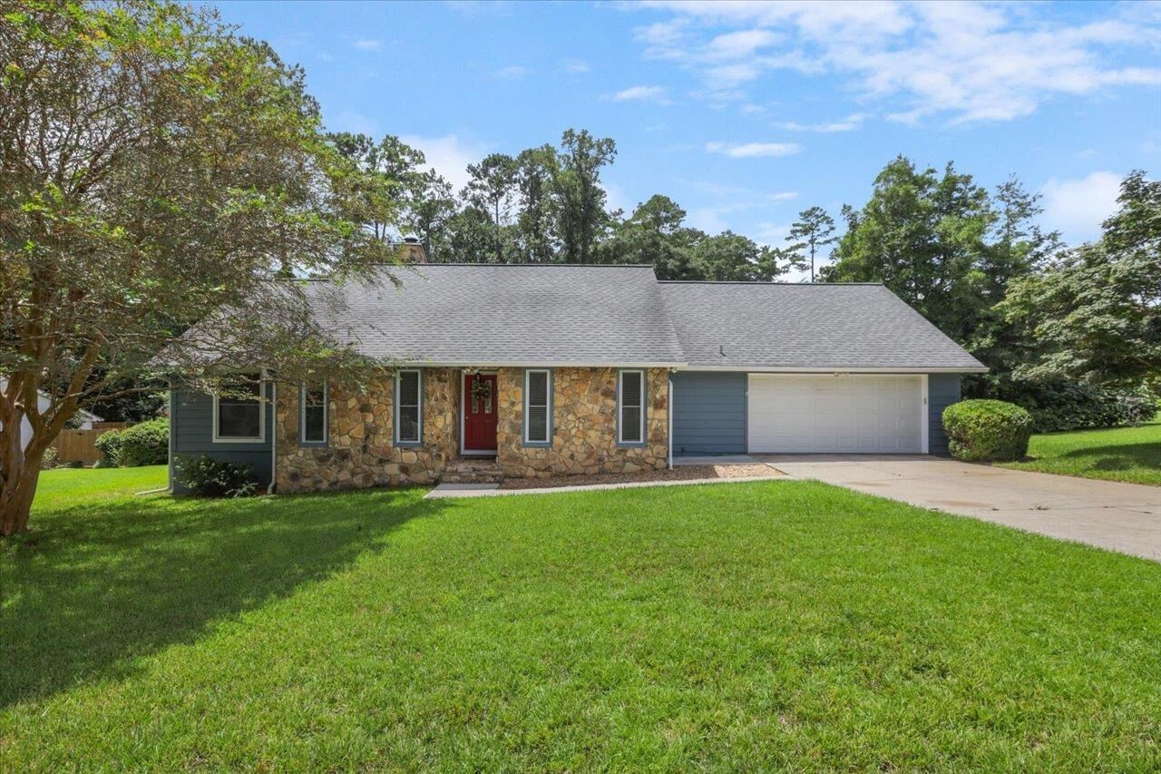 Property Photo:  2387 Royal Oaks Drive  FL 32309 
