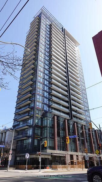 Property Photo:  225 Sackville (Lease) Street 908  ON M5A 0B9 