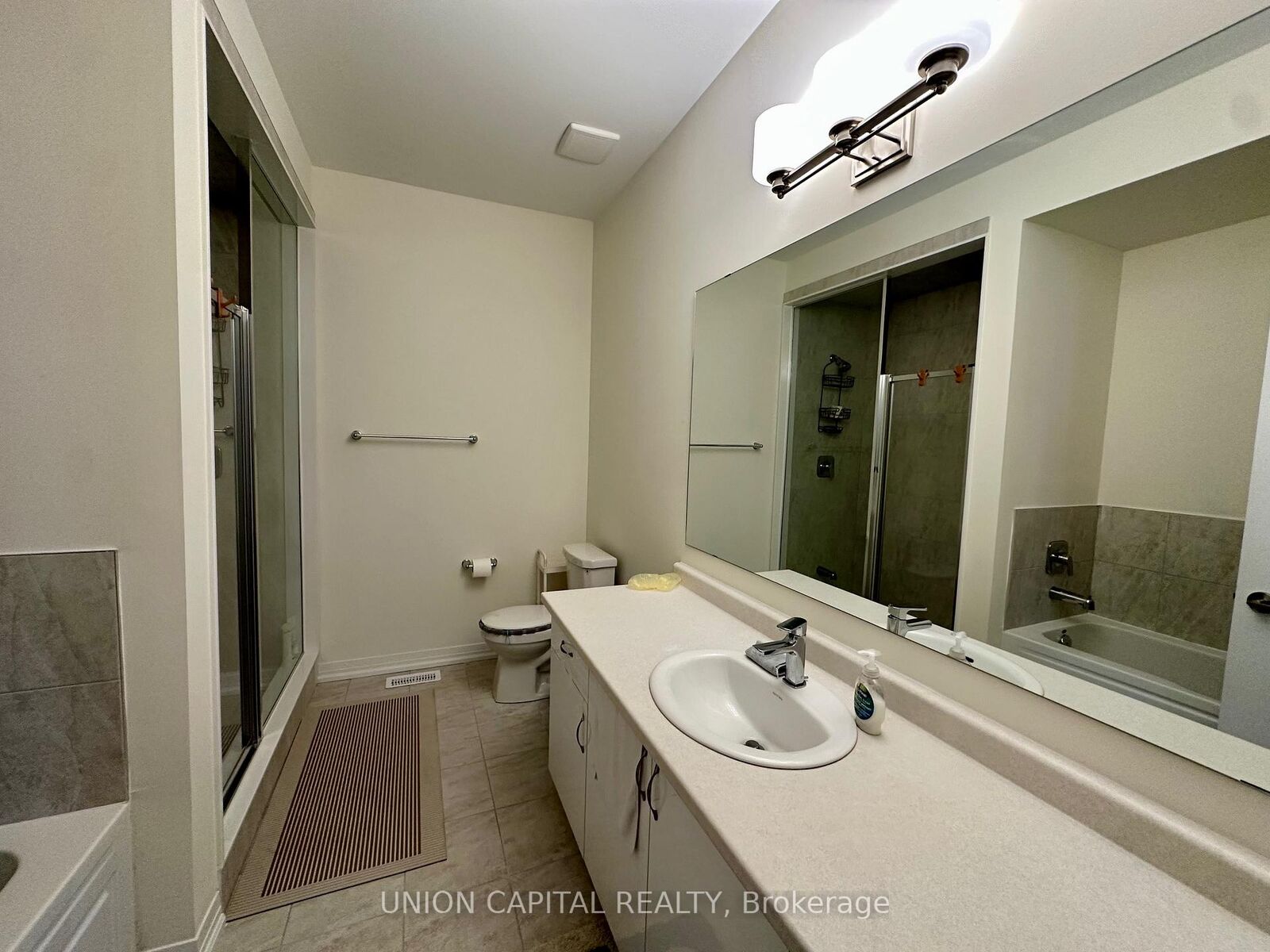 Property Photo:  3068 Sandy Acres Avenue  ON L3V 8P8 
