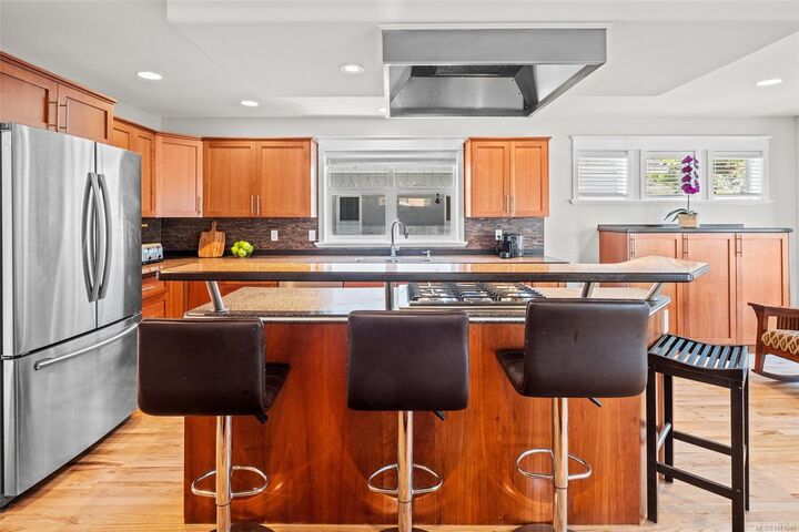Property Photo:  1644 Monterey Ave  BC V8R 5V5 