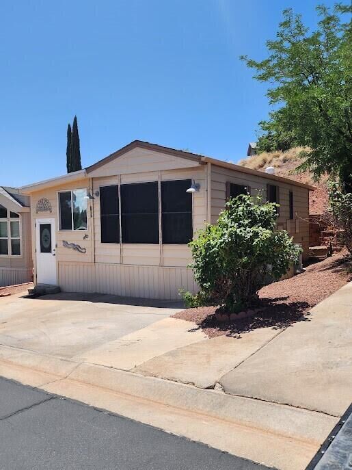Property Photo: 840 Twin Lakes Dr #127 UT 84770