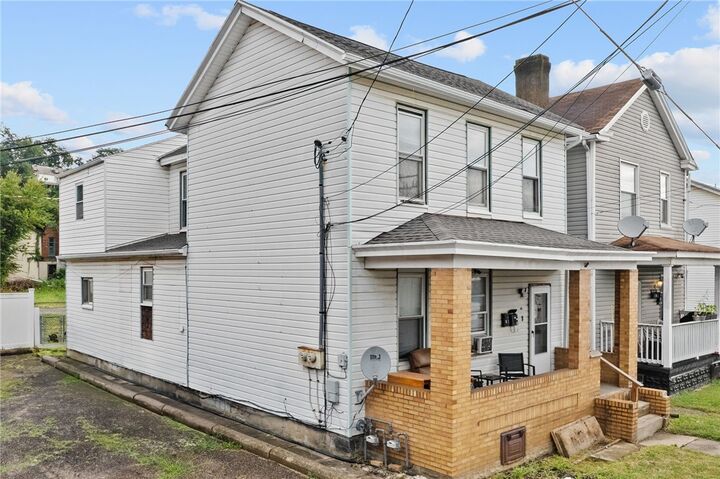Property Photo:  107 Dickman St  PA 15106 