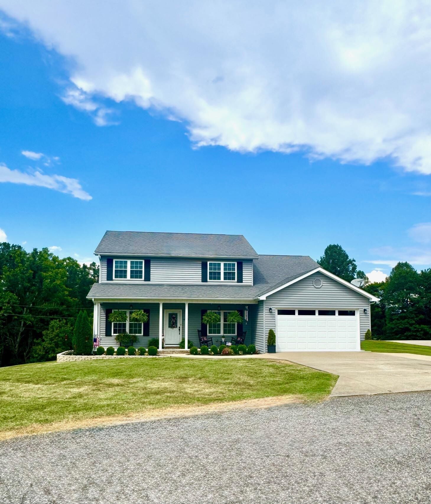 Property Photo: 1032 Cedar Point Circle KY 41129-9255
