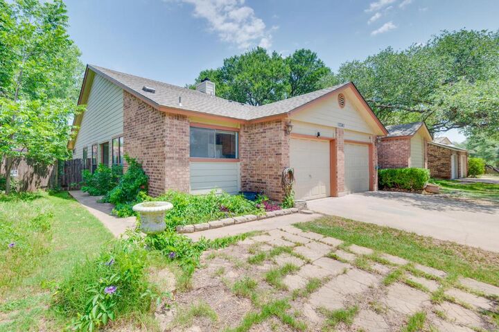 Property Photo: 13341 Water Oak Lane TX 78729
