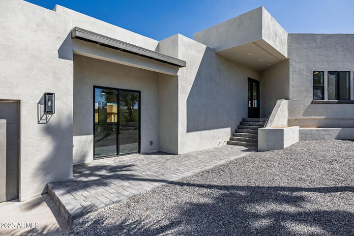 Property Photo: 17306 E Niblick Way AZ 85268