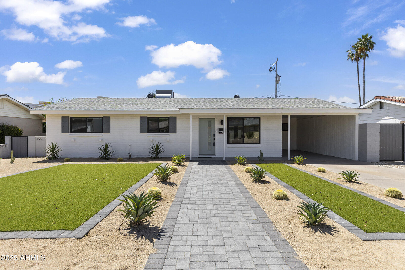 Property Photo: 6723 E 1st Avenue AZ 85251
