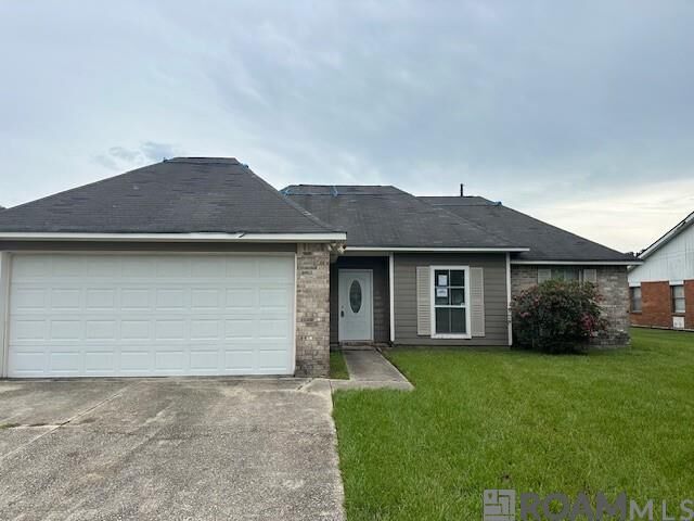Property Photo: 9919 Glerma Dr LA 70810