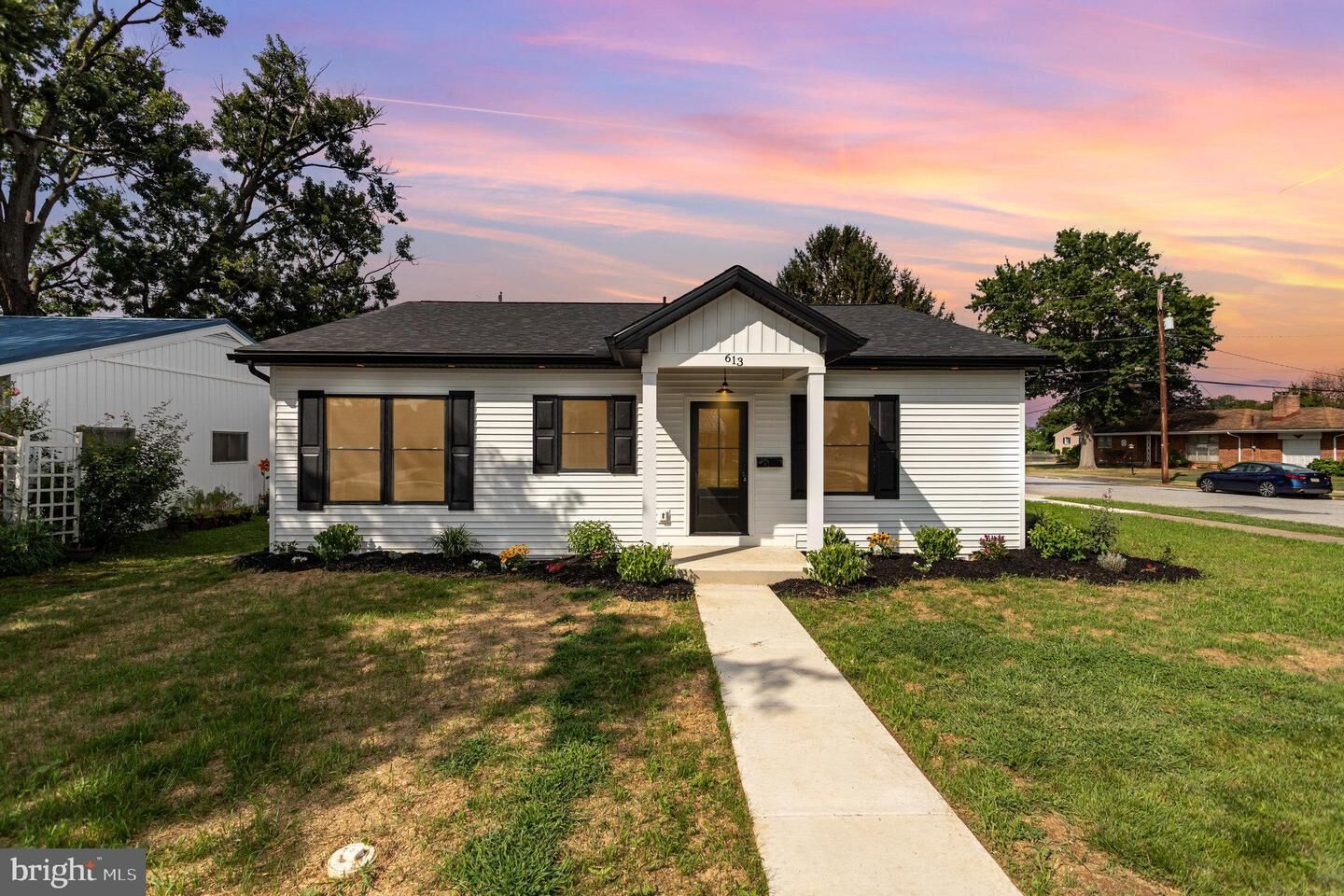 Property Photo:  613 E Keller Street  PA 17055 
