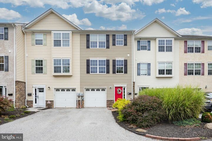 Property Photo:  406 Heckle Street  PA 19460 