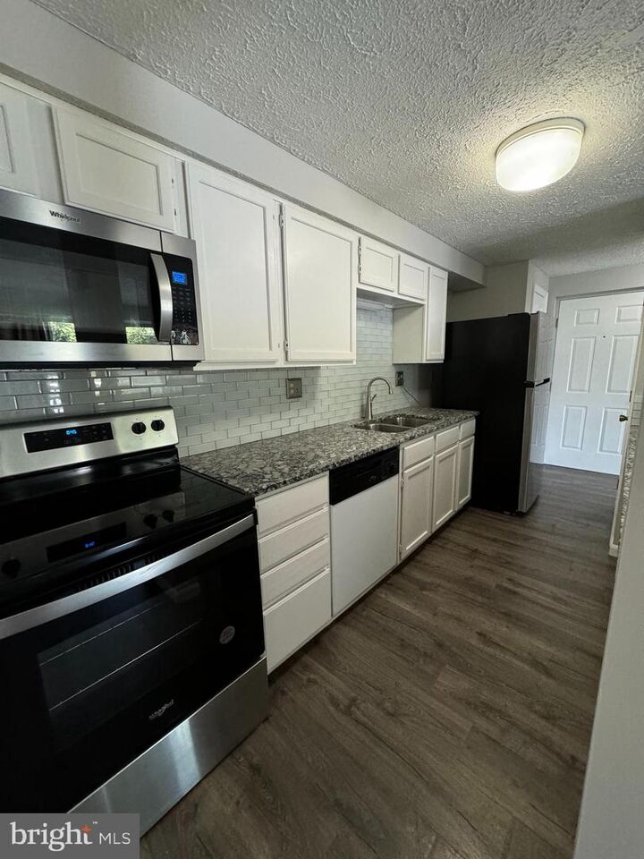 Property Photo: 17 Cranberry Court NJ 08053