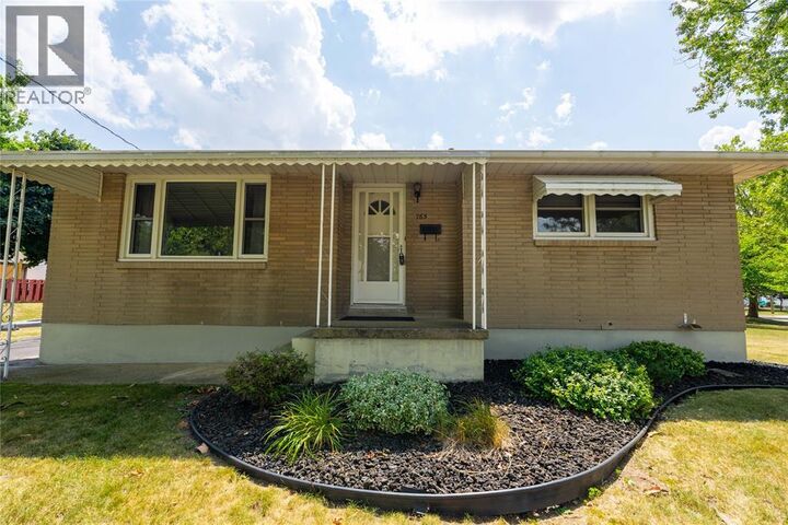 Property Photo:  765 Pineview Avenue  ON N7V 2E1 