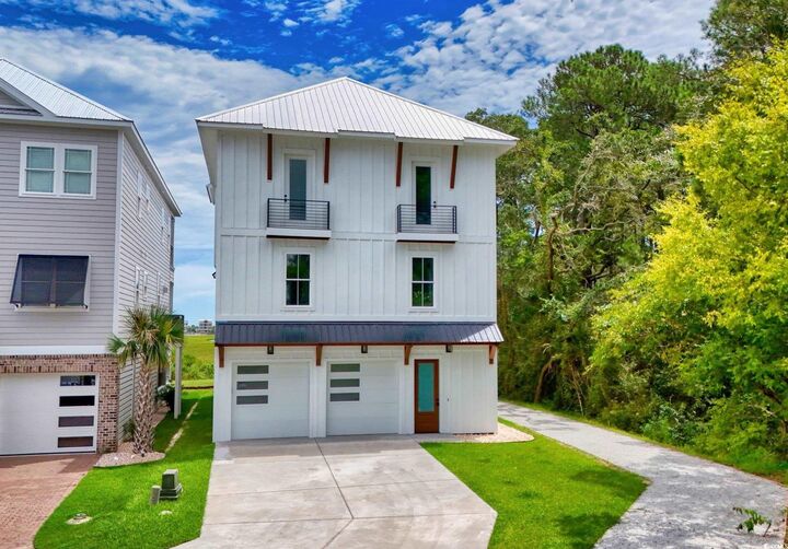 42 Enclave Pl.  Pawleys Island SC 29585 photo