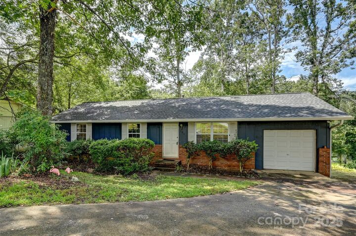 Property Photo: 536 Long Shoals Road NC 28704