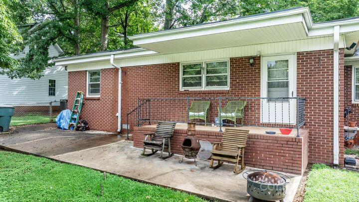 Property Photo:  1106 3rd Street Drive SE  NC 28613 