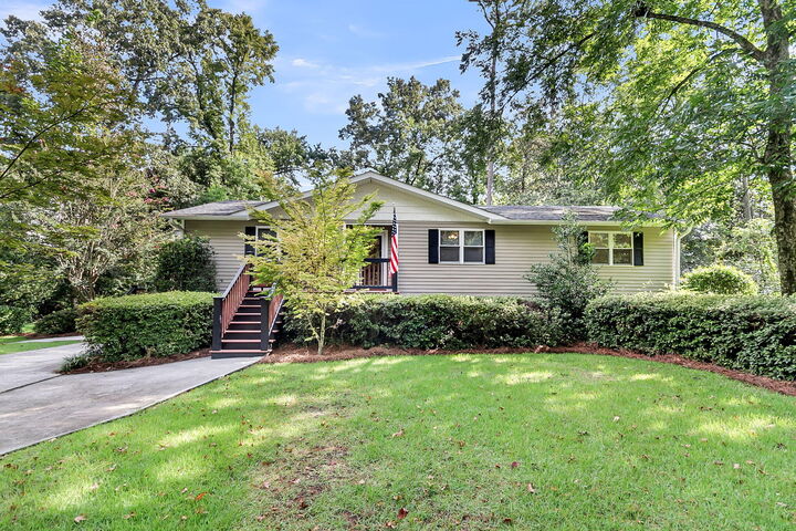 Property Photo:  101 Dukes Court  SC 29483 