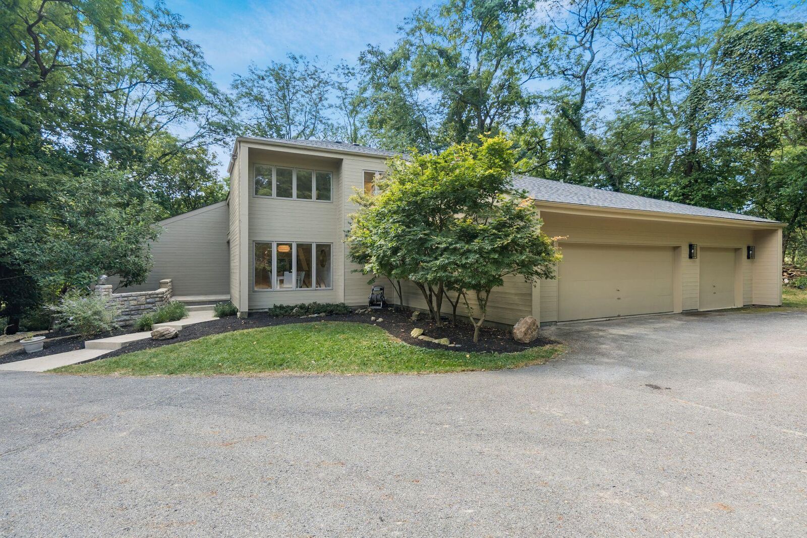 Property Photo: 8216 W Shore Drive OH 43082