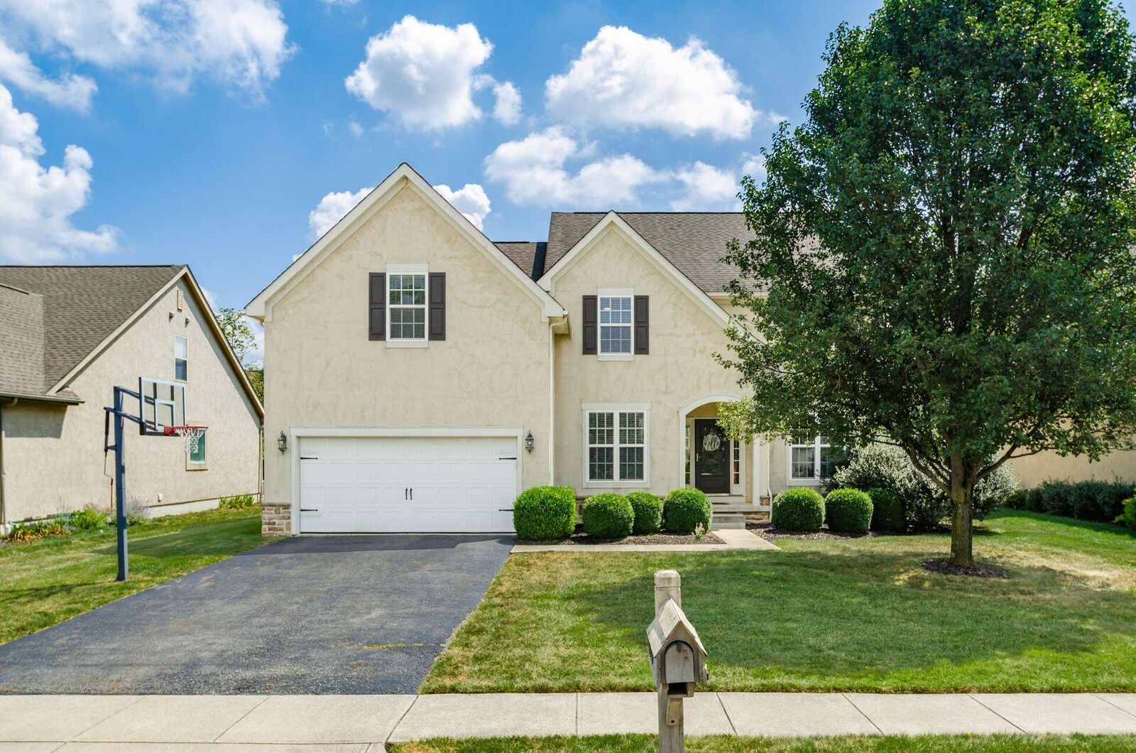 Property Photo:  8357 Danbridge Way  OH 43082 