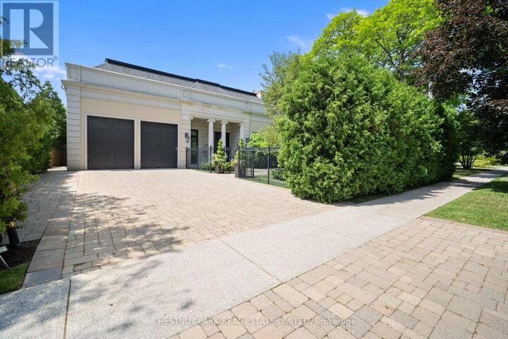 Property Photo: 14 Banbury Road ON M3B 2K4
