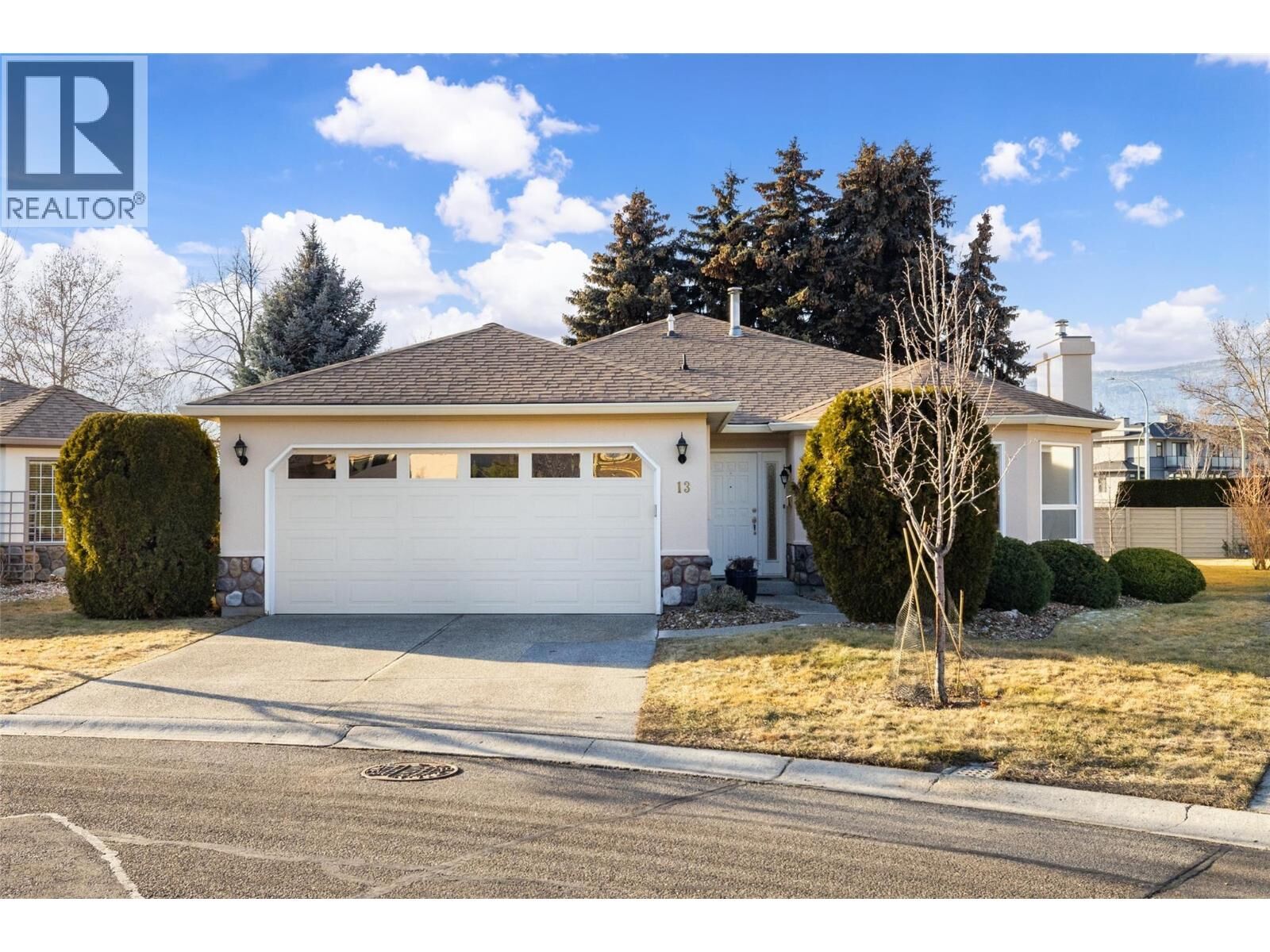 Property Photo:  1201 Cameron Avenue 13  BC V1Y 9H1 