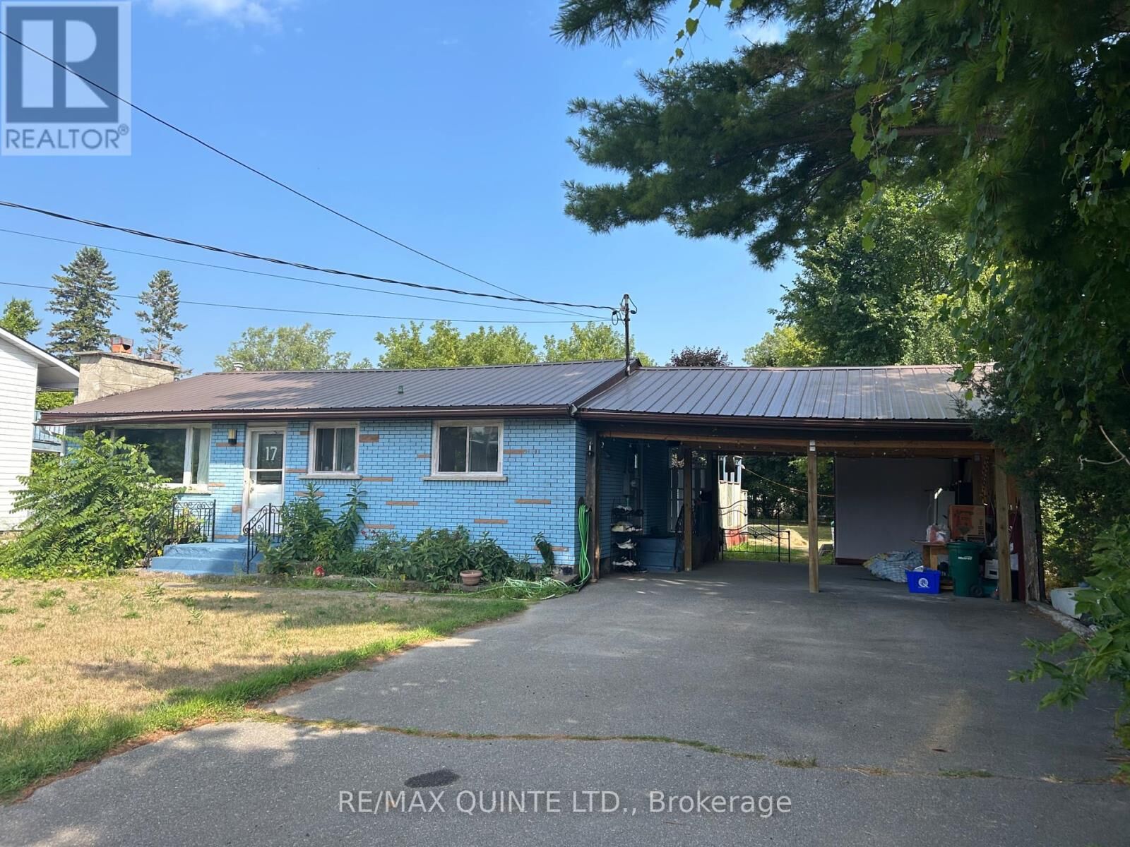 Property Photo: 17 Quinte Road ON K8V 5P5
