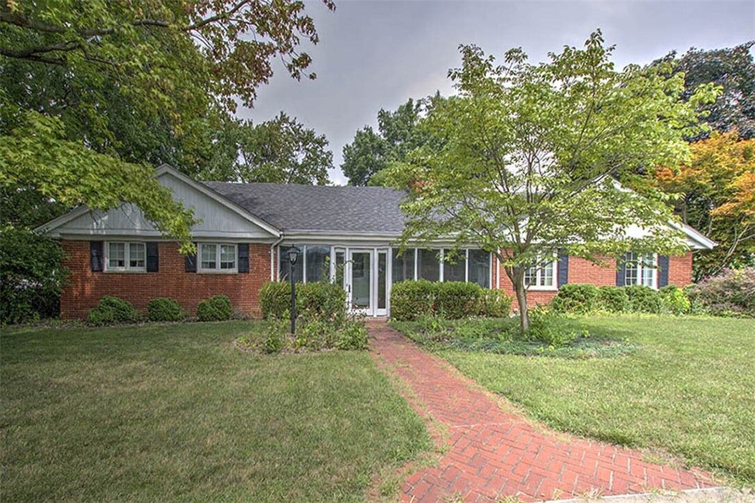 Property Photo: 612 W Karen Drive IL 62526