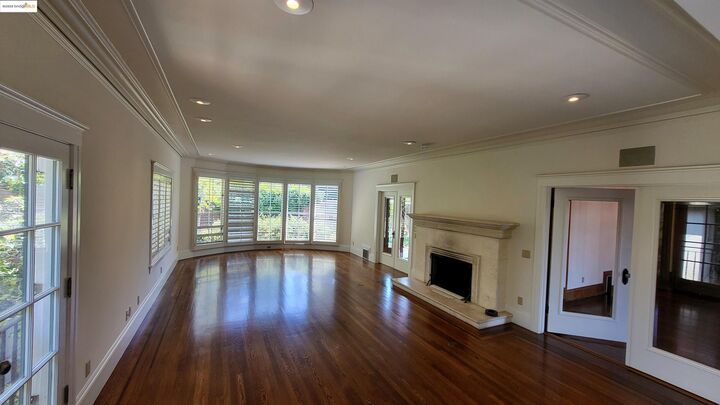 Property Photo: 139 Woodland Way CA 94611