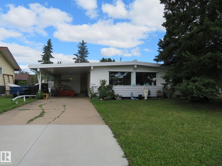 4707 117A Street NW  Edmonton AB T6H 3R9 photo