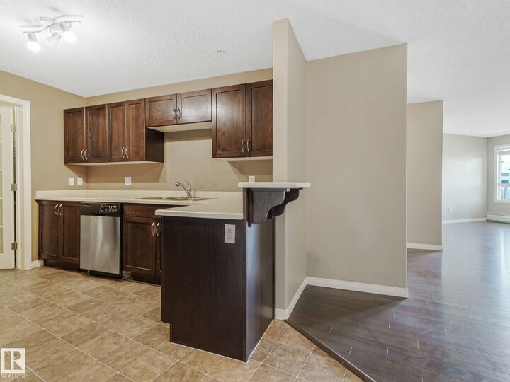 Property Photo: 7327 South Terwillegar Drive NW 7330 AB T6R 0L8