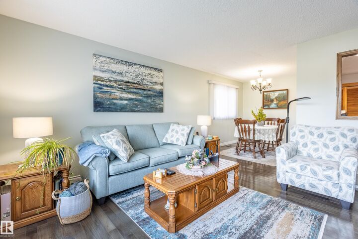 Property Photo: 732 Grandin Drive AB T8R 1K2