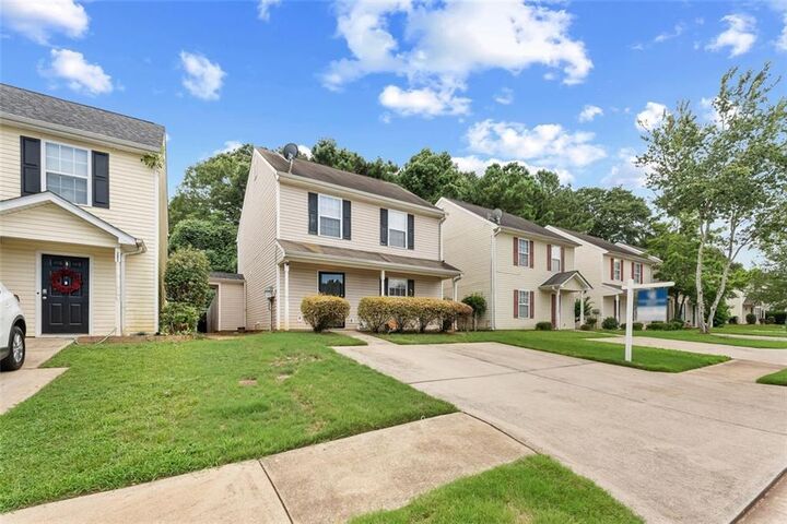 Property Photo: 205 Coral Circle GA 30253
