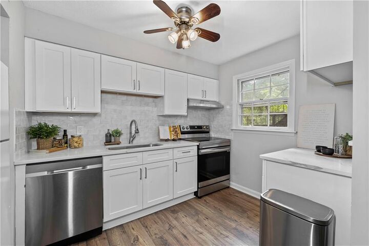 Property Photo:  6700 Roswell Road 13A  GA 30328 