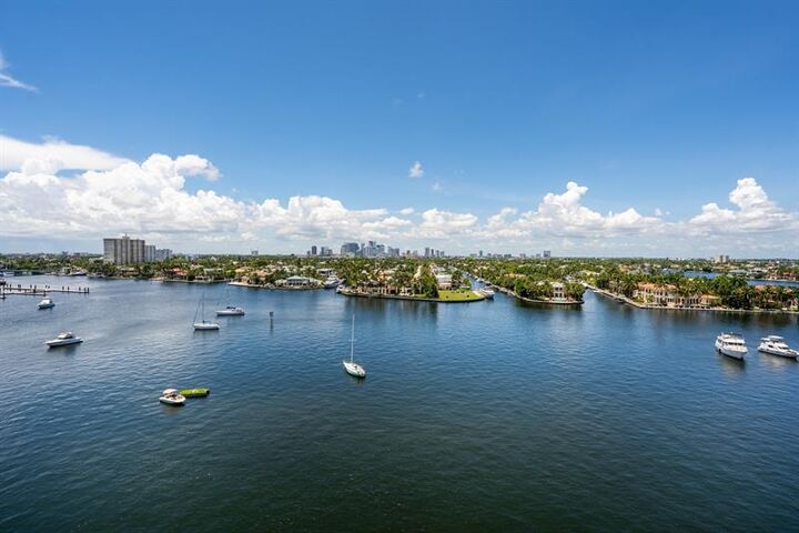 Property Photo: 209 N Birch Rd 1002 FL 33304