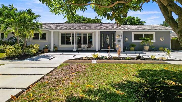 Property Photo:  1600 Yale Dr  FL 33021 