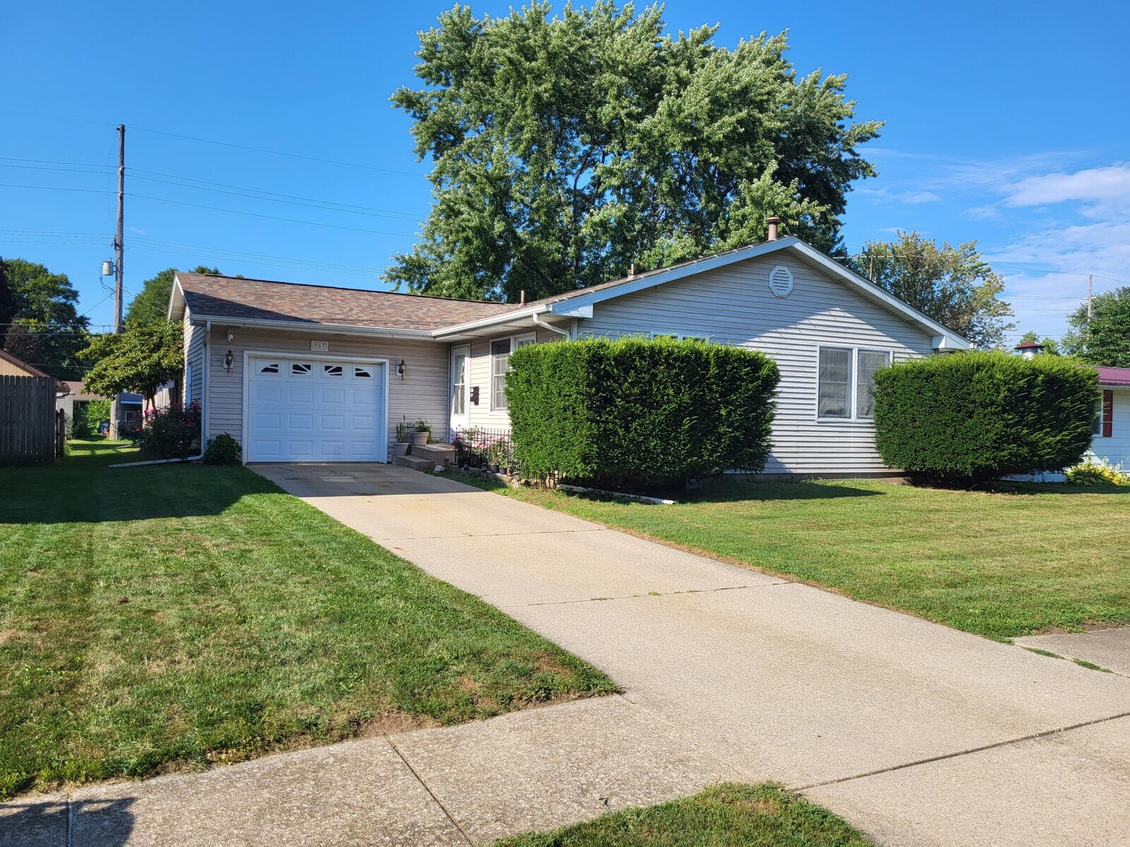 Property Photo: 907 Division Street IN 46350