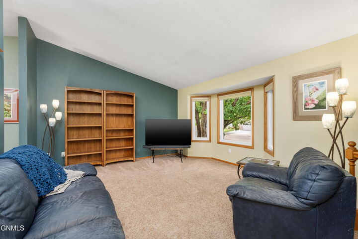 Property Photo:  421 Stuttgart Drive  ND 58504 
