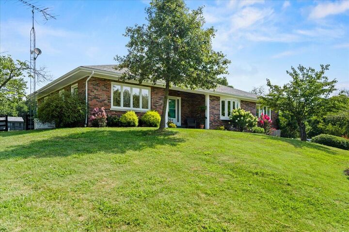 Property Photo:  2226 Mackey Pike  KY 40356 