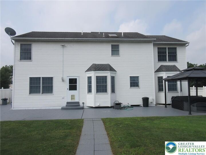Property Photo:  172 Wyndham Drive  PA 18104 