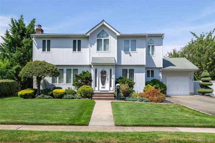 Property Photo: 27 Beverly Road NY 11735